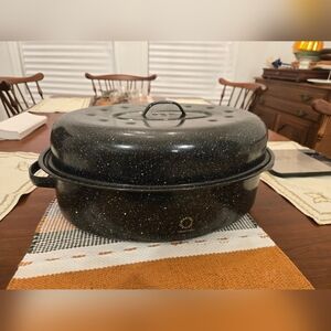 Martha Stewart Black Speckled Roaster with Lid Enameled
